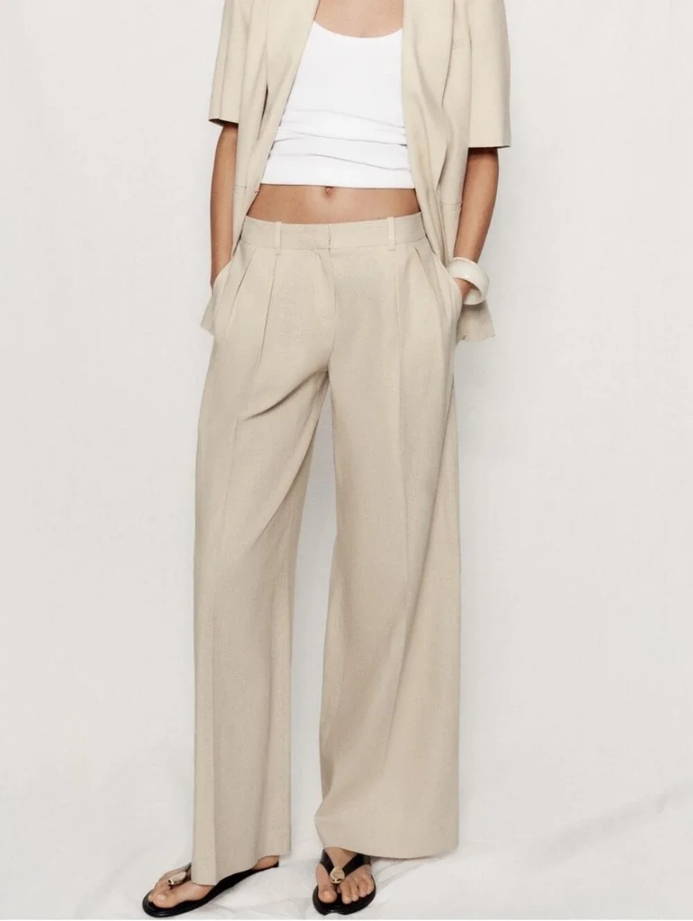 Size S linen trousers. Zara